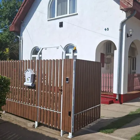 Levendula Vendeghaz Apartment Hajduszoboszlo